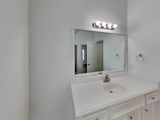 15818 Shoreline Terrace Drive, Houston, TX 77044