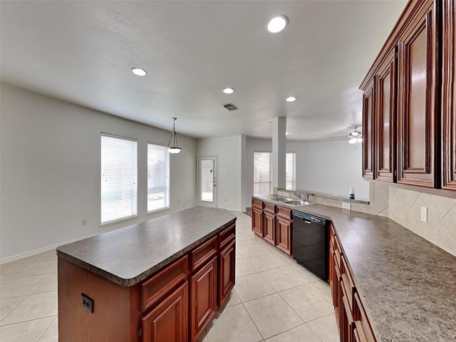 15818 Shoreline Terrace Drive, Houston, TX 77044