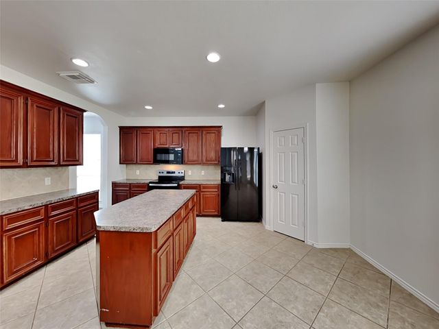 15818 Shoreline Terrace Drive, Houston, TX 77044