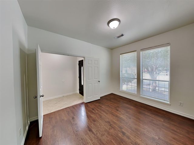 15818 Shoreline Terrace Drive, Houston, TX 77044