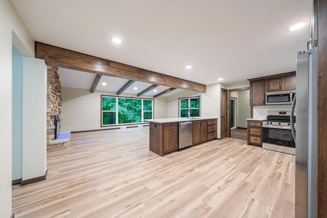 3973 W HIGHVIEW DRIVE, Appleton, WI 54913
