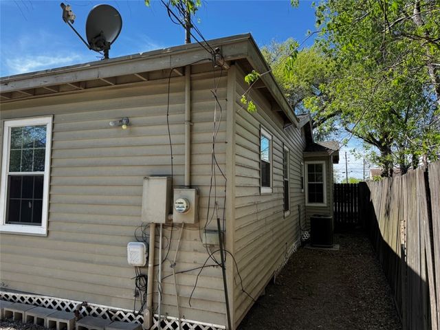 5314 Navarro St, Corpus Christi, TX 78415