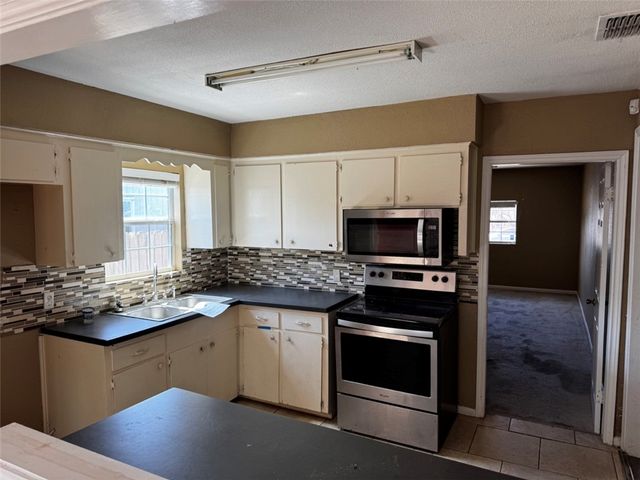 5314 Navarro St, Corpus Christi, TX 78415