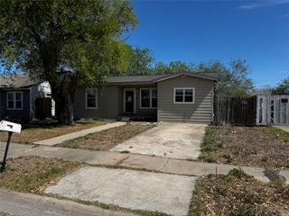 5314 Navarro St, Corpus Christi, TX 78415