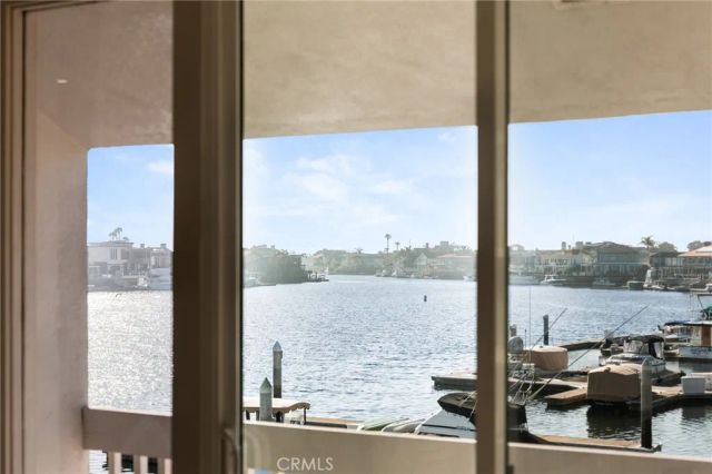16435 Harbour Lane 13, Huntington Beach, CA 92649