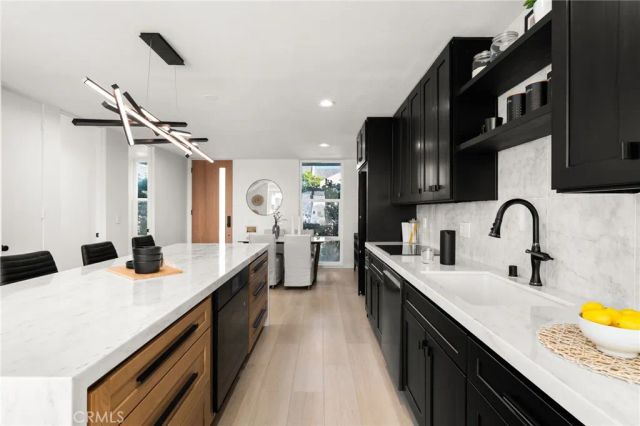 16435 Harbour Lane 13, Huntington Beach, CA 92649