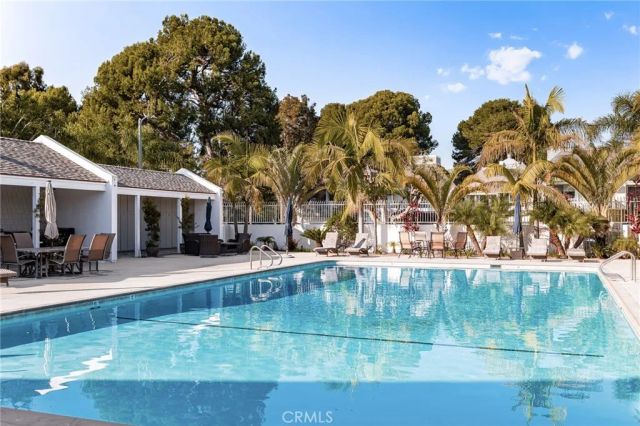 16435 Harbour Lane 13, Huntington Beach, CA 92649