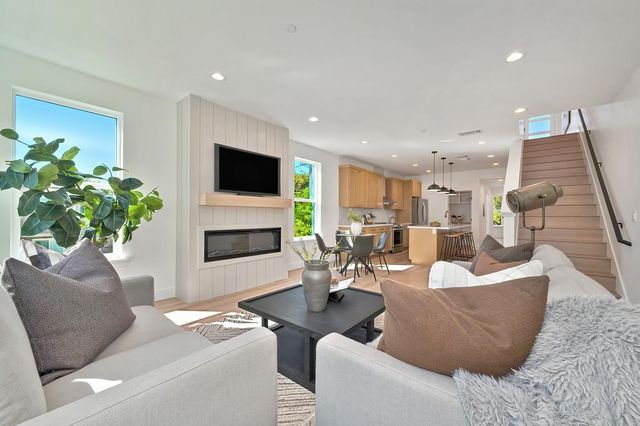 1216 Uptown Aly, Sacramento, CA 95818
