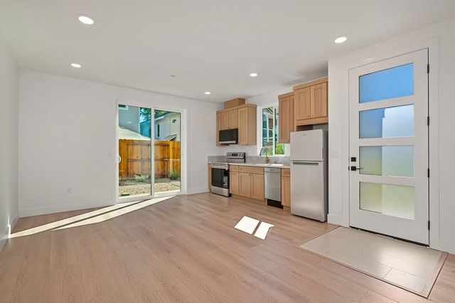 1216 Uptown Aly, Sacramento, CA 95818