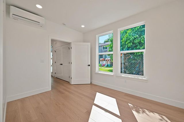 1216 Uptown Aly, Sacramento, CA 95818