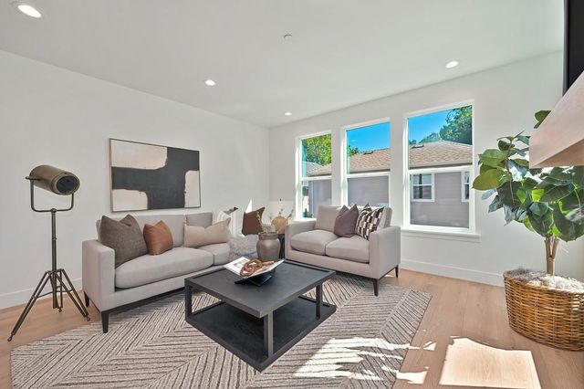 1216 Uptown Aly, Sacramento, CA 95818