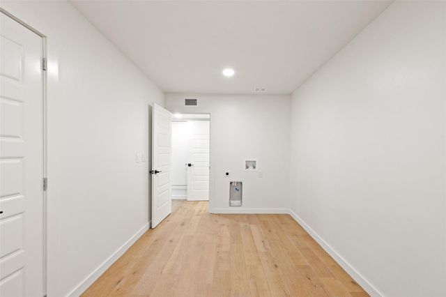 4905 Crestway DR, Austin, TX 78731