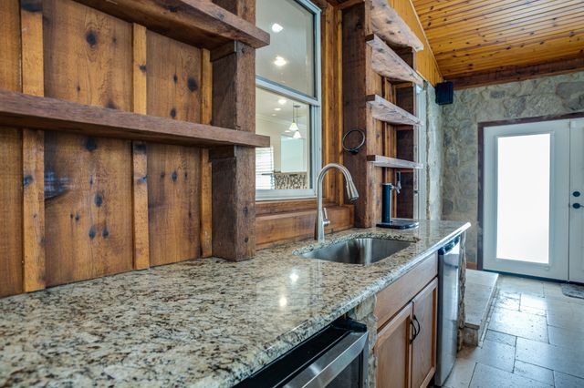 7453 Harrow Dr, Nashville, TN 37221
