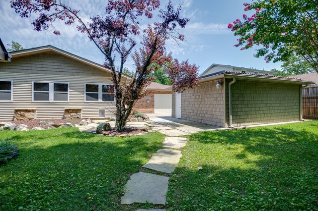 7453 Harrow Dr, Nashville, TN 37221