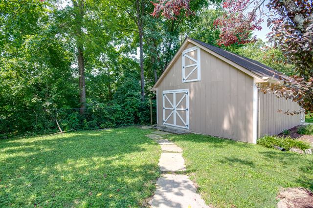 7453 Harrow Dr, Nashville, TN 37221
