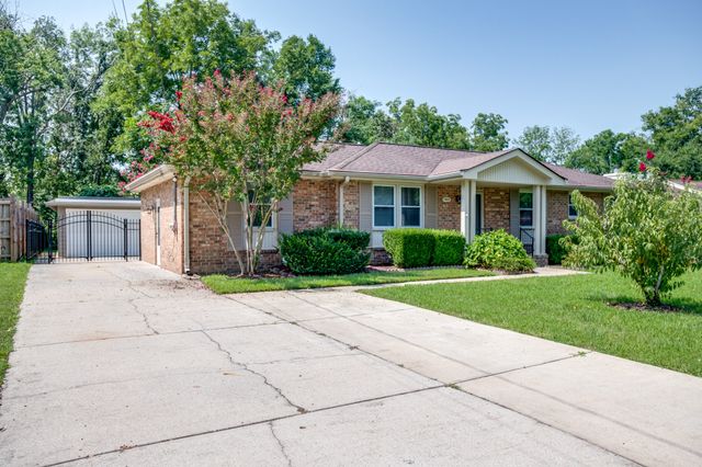 7453 Harrow Dr, Nashville, TN 37221