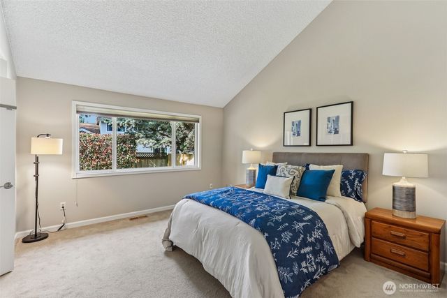 18906 SE 44th Place, Issaquah, WA 98027