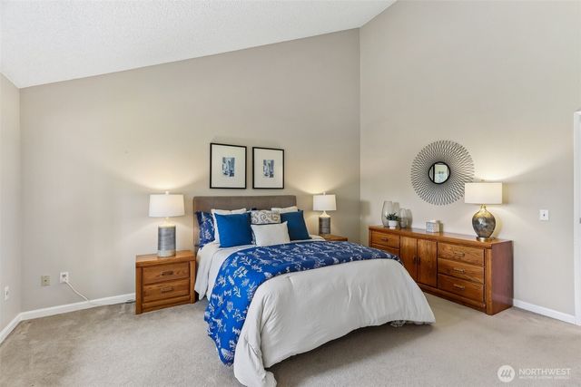 18906 SE 44th Place, Issaquah, WA 98027