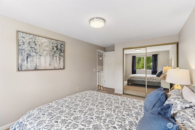 18906 SE 44th Place, Issaquah, WA 98027
