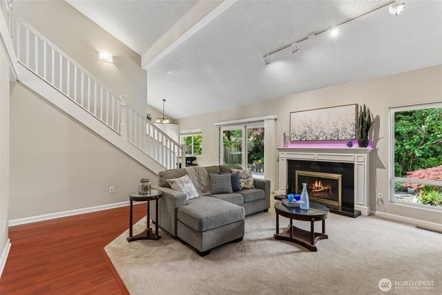 18906 SE 44th Place, Issaquah, WA 98027