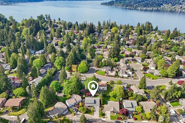 18906 SE 44th Place, Issaquah, WA 98027