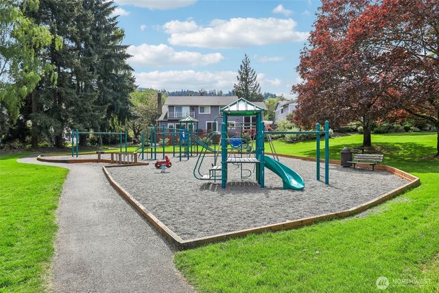 18906 SE 44th Place, Issaquah, WA 98027