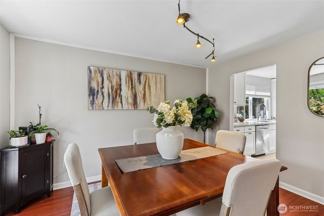 18906 SE 44th Place, Issaquah, WA 98027