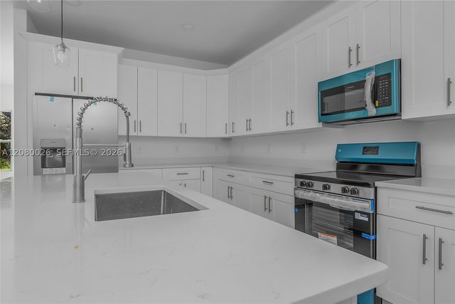 2454 Chipley Ave, North Port, FL 34286