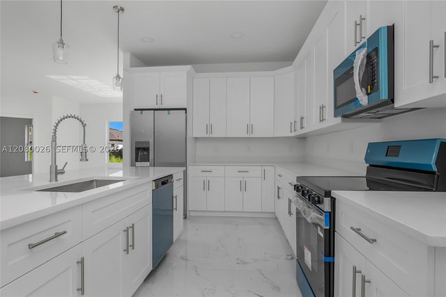 2454 Chipley Ave, North Port, FL 34286