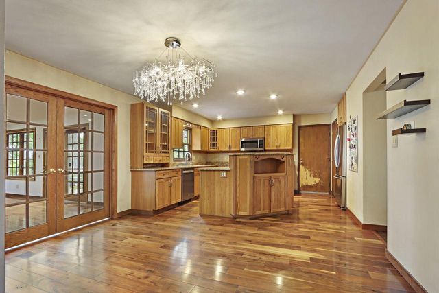 8715 108th AVENUE, Pleasant Prairie, WI 53158