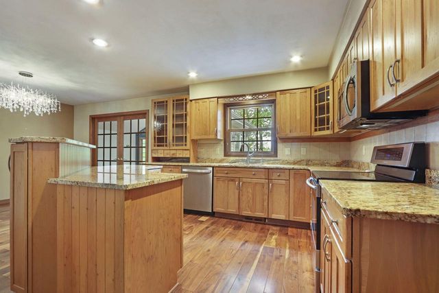8715 108th AVENUE, Pleasant Prairie, WI 53158