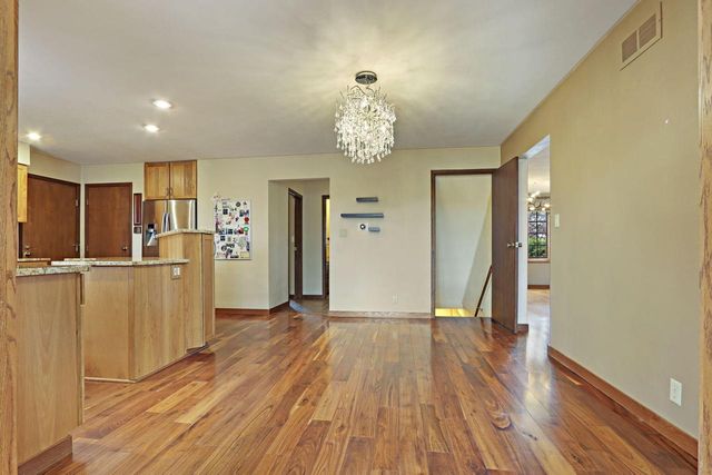 8715 108th AVENUE, Pleasant Prairie, WI 53158