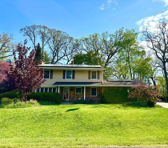 8715 108th AVENUE, Pleasant Prairie, WI 53158