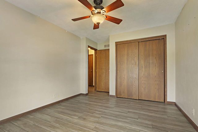 8715 108th AVENUE, Pleasant Prairie, WI 53158