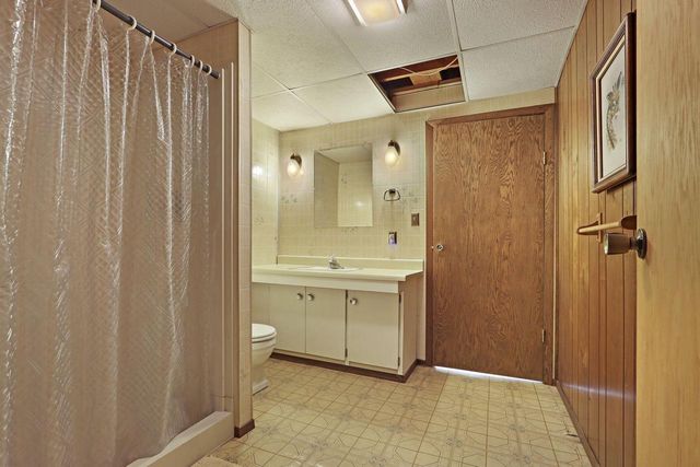 8715 108th AVENUE, Pleasant Prairie, WI 53158
