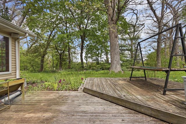 8715 108th AVENUE, Pleasant Prairie, WI 53158