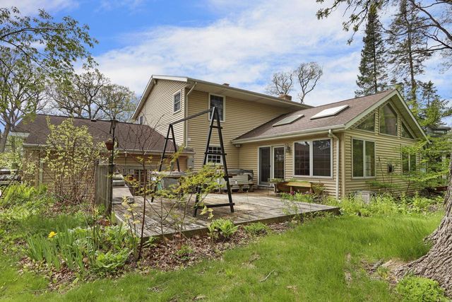 8715 108th AVENUE, Pleasant Prairie, WI 53158