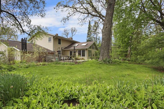 8715 108th AVENUE, Pleasant Prairie, WI 53158