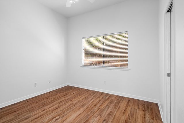 4031 Holland Avenue B, Dallas, TX 75219