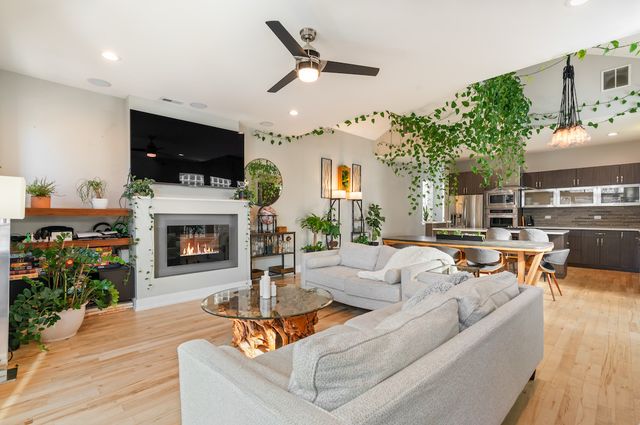 817 N Winchester Avenue 3, Chicago, IL 60622