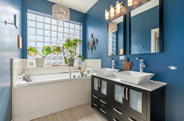 817 N Winchester Avenue 3, Chicago, IL 60622