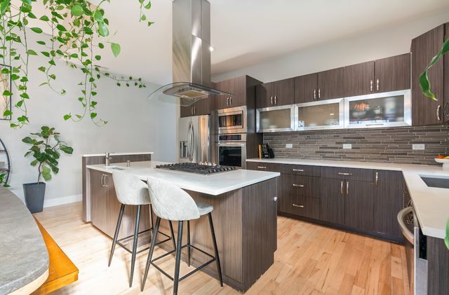 817 N Winchester Avenue 3, Chicago, IL 60622