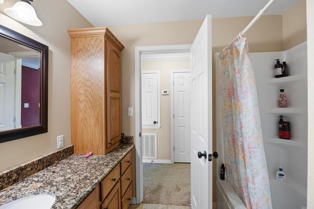 10418 East Gate Circle, Dardanelle, AR 72834