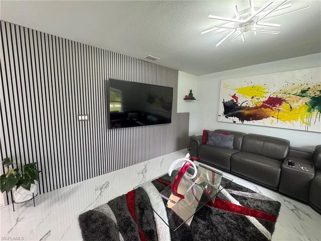 1119 Edison AVE, Lehigh Acres, FL 33972