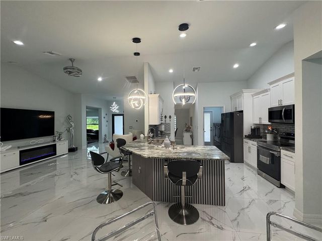 1119 Edison AVE, Lehigh Acres, FL 33972
