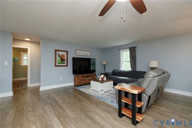 27050 Britt Ln, Dinwiddie, VA 23805
