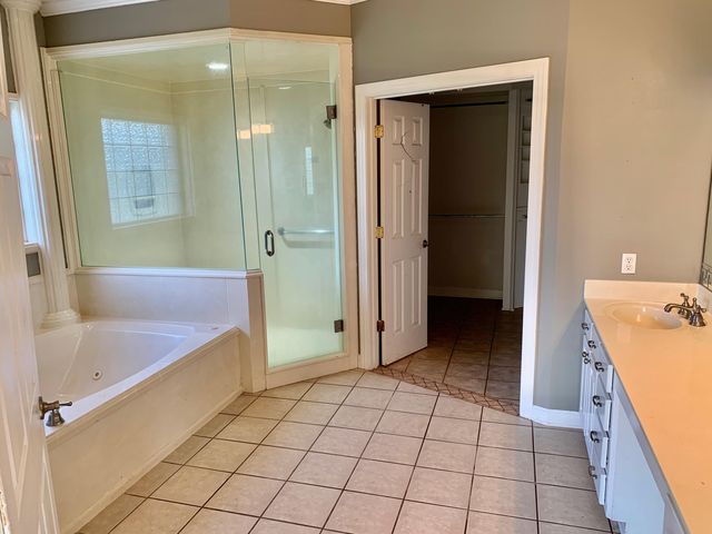 85 BRIDGEWATER Dr., Hattiesburg, MS 39402