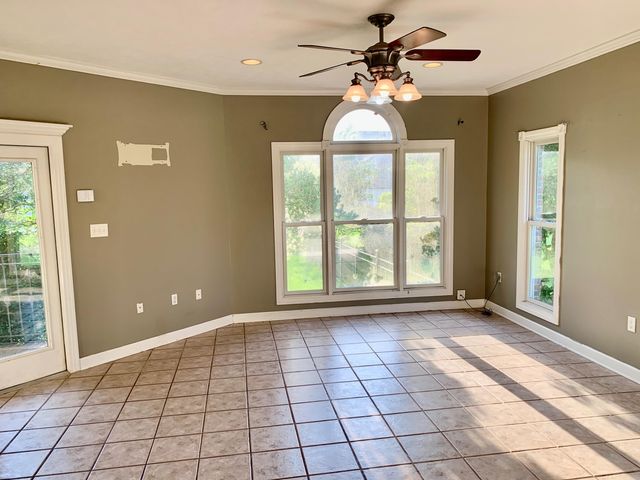 85 BRIDGEWATER Dr., Hattiesburg, MS 39402