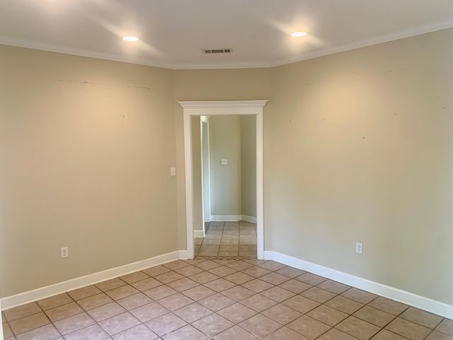 85 BRIDGEWATER Dr., Hattiesburg, MS 39402