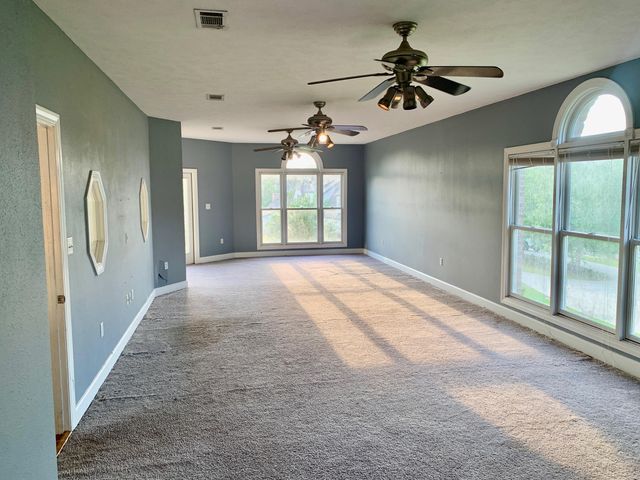 85 BRIDGEWATER Dr., Hattiesburg, MS 39402